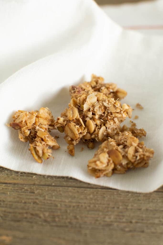 Clusters of granola to show texture