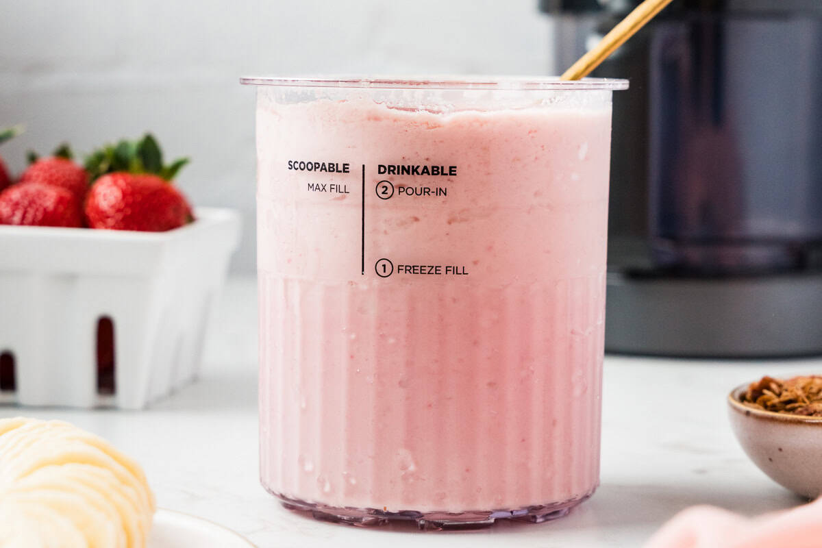 Strawberry Banana Smoothie Bowl - Ninja Creami - Chantry's Pantry